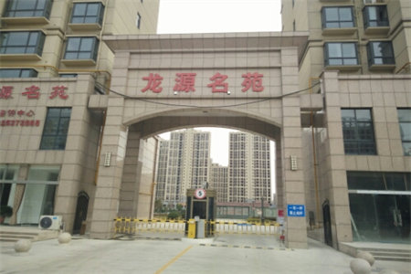 佛山小学书香雅居三室两厅一卫毛坯房出售带27平车库